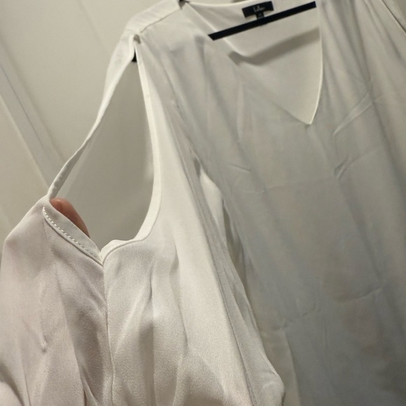 Lulu's Elegant Cream V-Neck dress 1X. Fully lined. EUC ptp24 - Picture 2 of 6